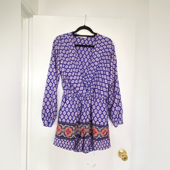 🛍️BEAUTIFUL ROMPR ORIGINALLY $145 - Picture 2 of 5
